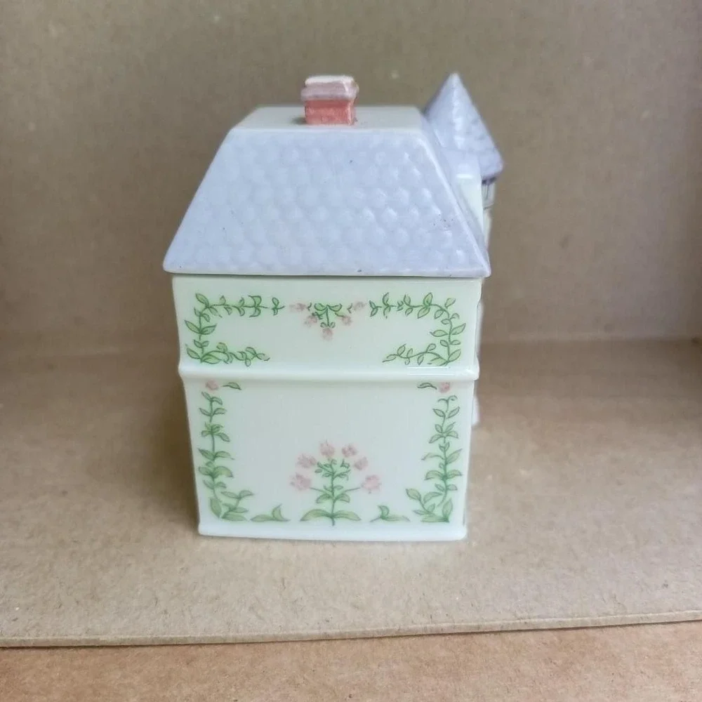 Vintage 1989, Lenox, spice village OREGANO house, spice jar, porcelain, cottage